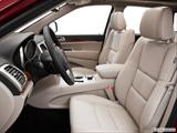  Front seats from Drivers Side photo